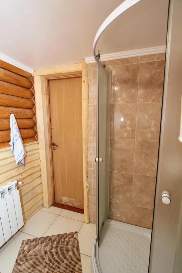 Мала Одеса Hotel Yablunytsya Exterior foto