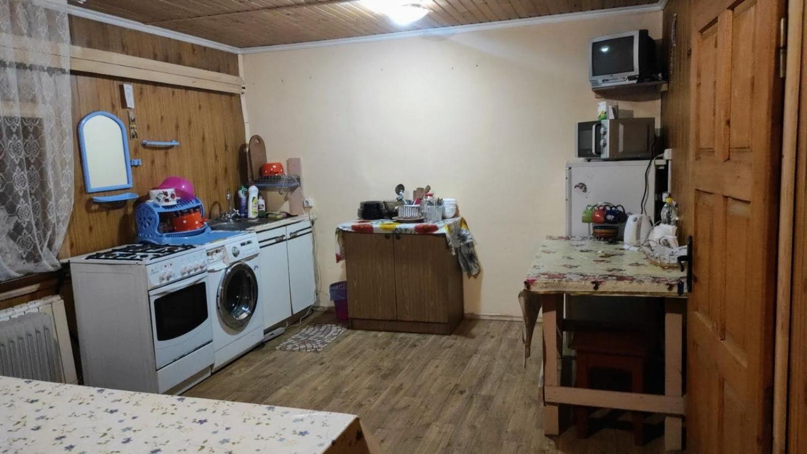 Мала Одеса Hotel Yablunytsya Quarto foto