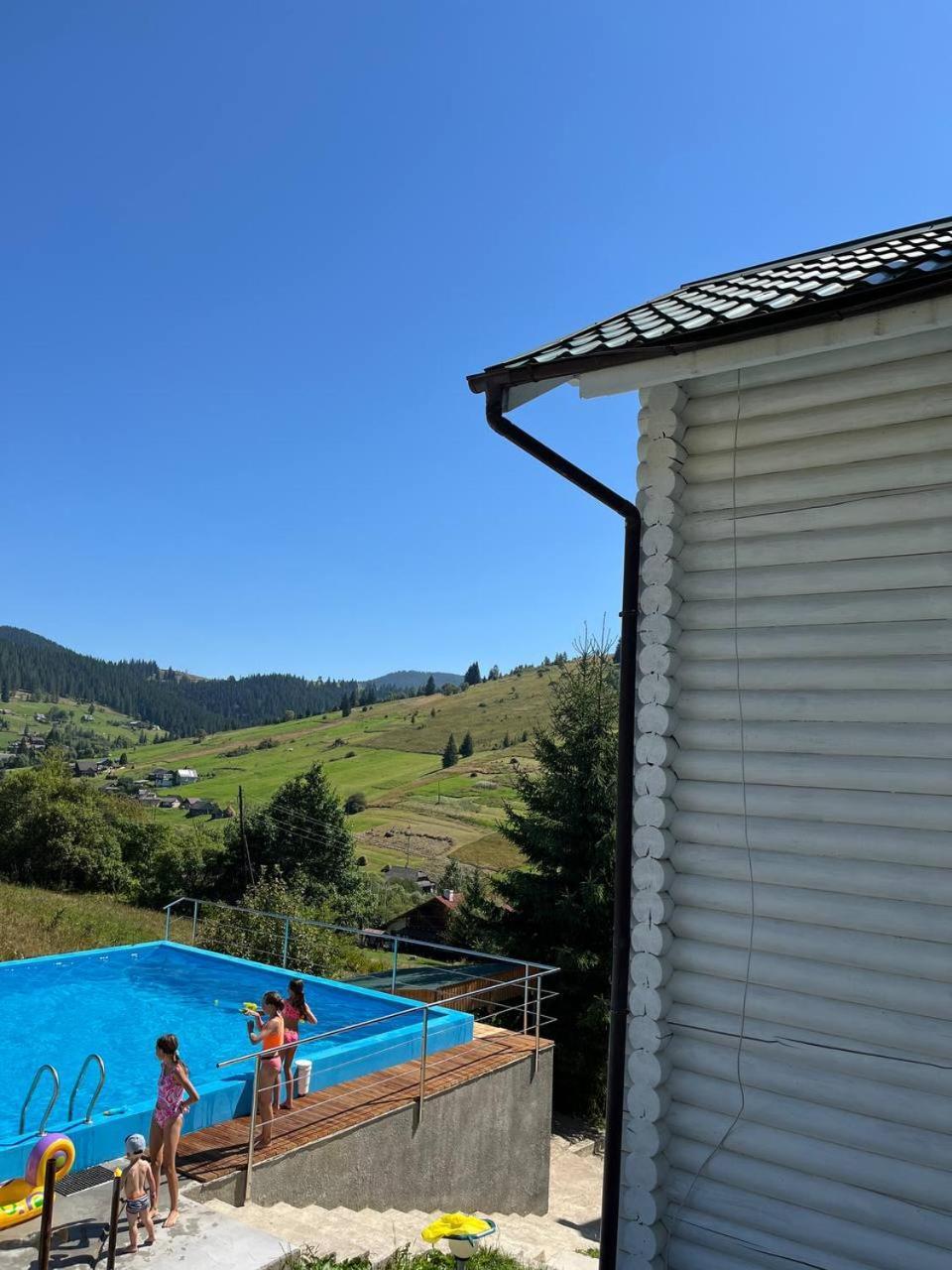 Мала Одеса Hotel Yablunytsya Exterior foto